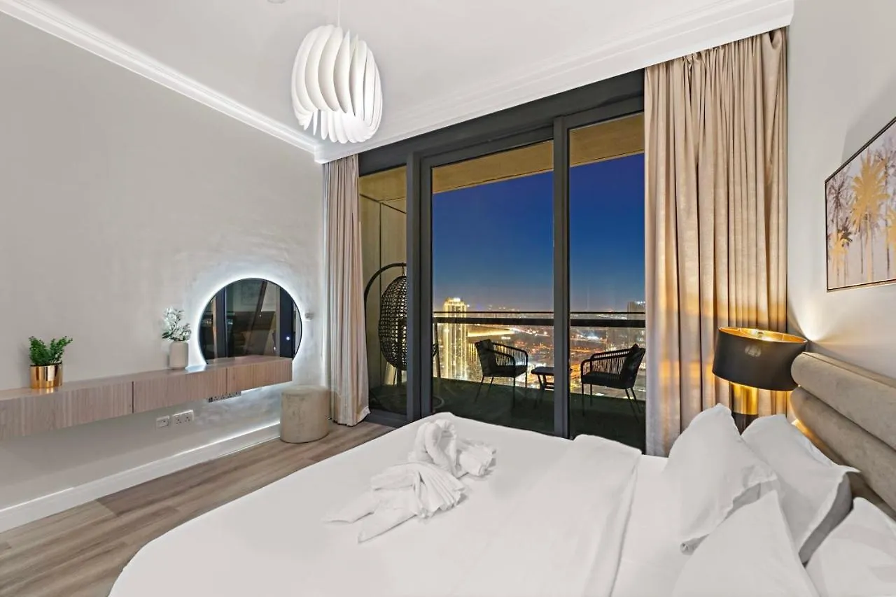 First Class 3Br With Full Burj Khalifa And Fountain View ドバイ 0*,