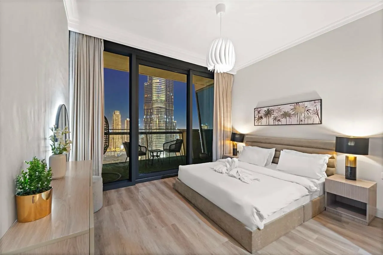 First Class 3Br With Full Burj Khalifa And Fountain View ドバイ アパート