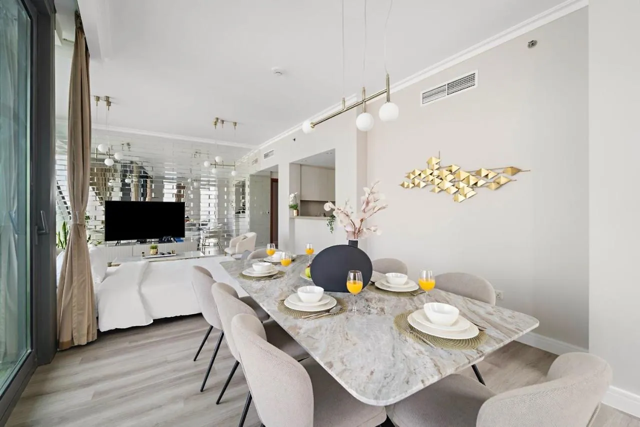 アパート First Class 3Br With Full Burj Khalifa And Fountain View ドバイ